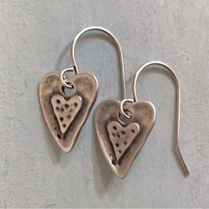 New Sundance Charm heart Earrings